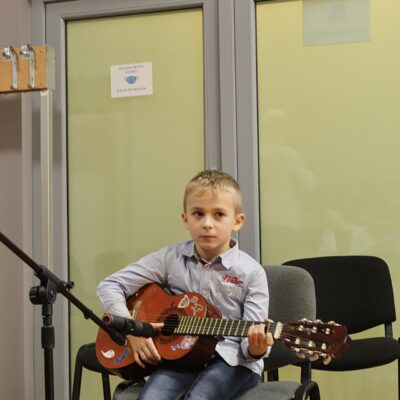 {"pictureId":"A64C1853-A8E6-4D9F-8C8A-0509BF99DBE5","data":{},"tiktok_developers_3p_anchor_params":"{"capability_name":"retouch_image_clear","client_key":"aw889s25wozf8s7e","picture_template_id":"","source_type":"vicut"}","source_type":"vicut"}