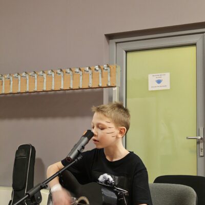 {"data":{},"pictureId":"CC4979D1-6E8B-47E4-AEDB-962B53DA0536","tiktok_developers_3p_anchor_params":"{"client_key":"aw889s25wozf8s7e","picture_template_id":"","capability_name":"retouch_image_clear","source_type":"vicut"}","source_type":"vicut"}